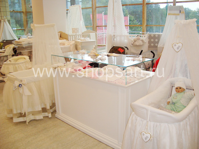 Фотографии сделанные после открытия детского магазина. 1