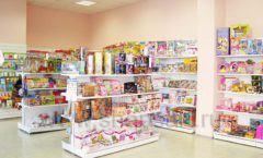 Торговое оборудование в детском магазине Гоша ЦВЕТНЫЕ МЕТАЛЛИЧЕСКИЕ СТЕЛЛАЖИ Фото 01