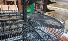 Торговое оборудование в магазинах СЕТЧАТЫЕ СТЕЛЛАЖИ Фото 26