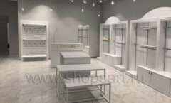 Торговое оборудование детского магазина Dear Baby Москва ТРЦ Ривьера БЕЛАЯ КЛАССИКА Фото 11