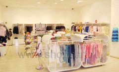 Торговое оборудование детского магазина Винни одежда ТЦ Dream House коллекция 21 ВЕК Фото 05