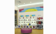 Торговое оборудование детского магазина обуви Весело шагать ТЦ Крокус Сити Молл коллекция КАРАМЕЛЬ Фото 10