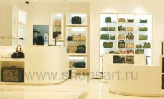 Торговое оборудование магазина сумок Kipling ТЦ Lotte Plaza коллекция БРЕНД Фото 04