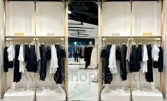 Торговое оборудование магазина одежды РУССКИЕ СЕЗОНЫ аэропорт Пулково коллекция ЗОЛОТАЯ ЛИНИЯ Фото 13